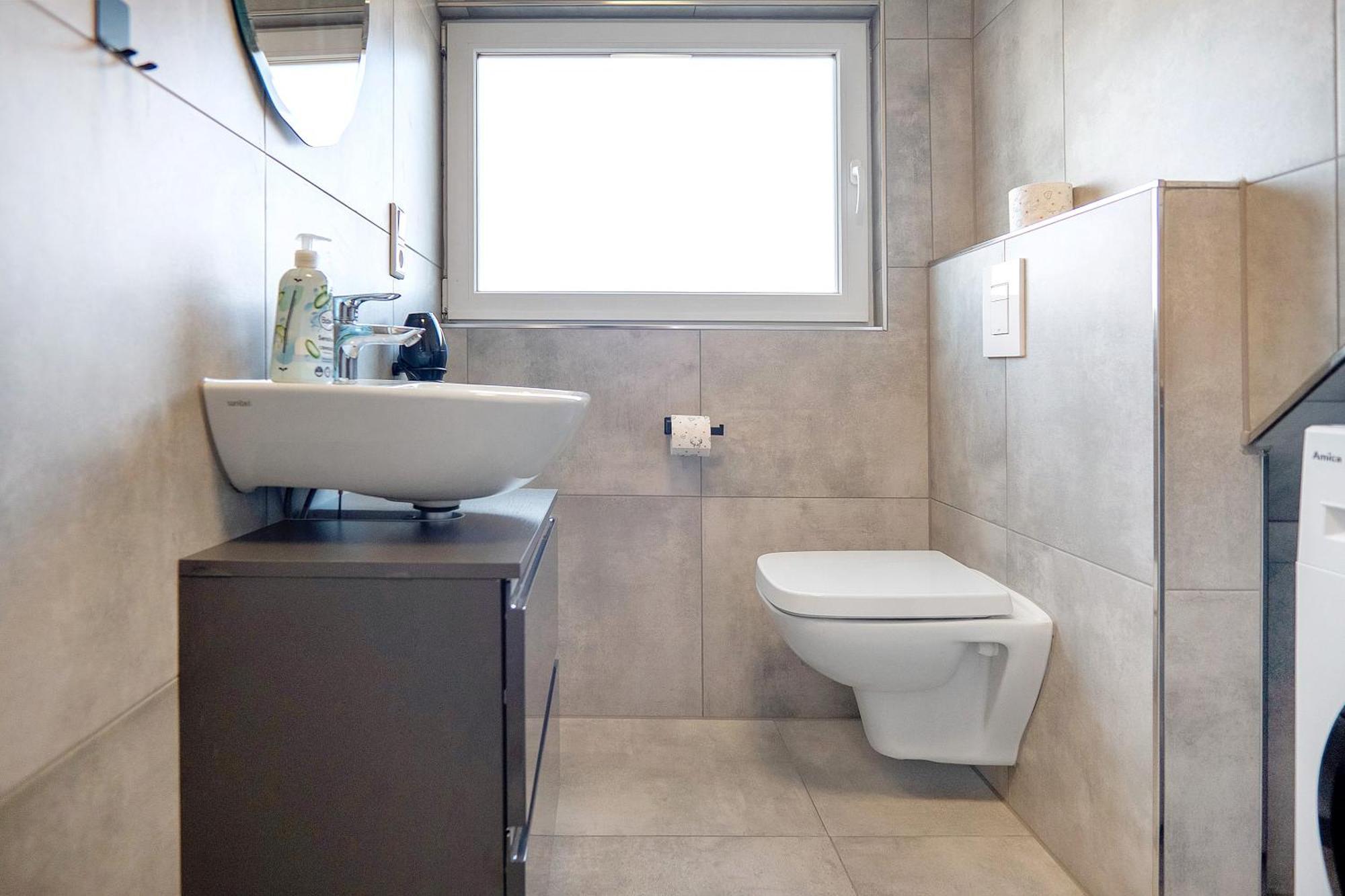 Neubau Ferienwohnung Mit Balkon グローナウ エクステリア 写真