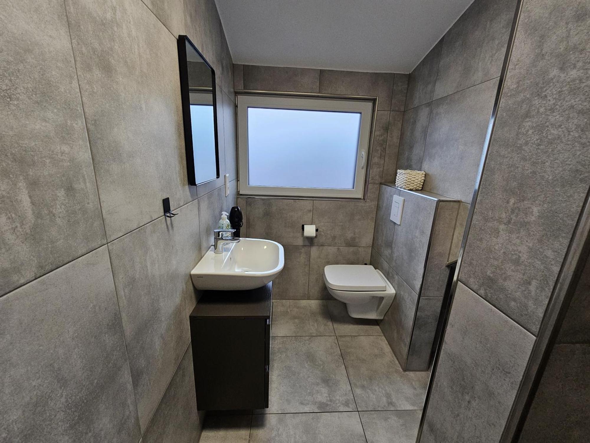 Neubau Ferienwohnung Mit Balkon グローナウ エクステリア 写真