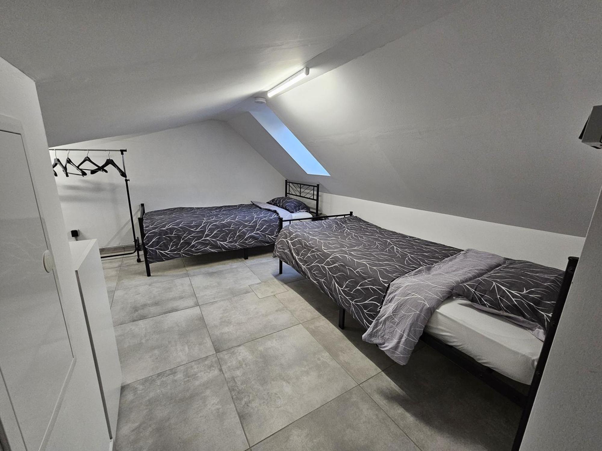 Neubau Ferienwohnung Mit Balkon グローナウ エクステリア 写真